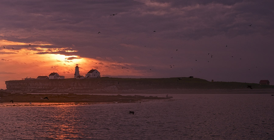 Coucher de soleil sur l'ile aux Perroquets de l'Archipel-de-Mingan